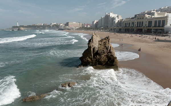 JO-2024 - Surf: à la recherche du meilleur "spot" pour les JO