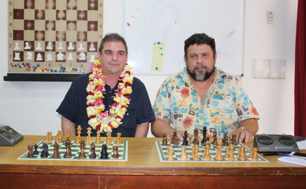 Un grand maître international d'échecs à Tahiti