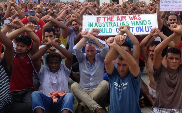 L'ONU appelle l'Australie à désamorcer la crise dans un camp de réfugiés en Papouasie-Nouvelle-Guinée
