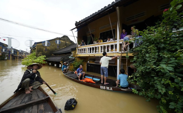 Typhon au Vietnam en plein Apec: le bilan passe à 69 morts