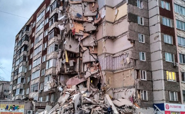 Russie: au moins deux morts dans l'effondrement d'un immeuble
