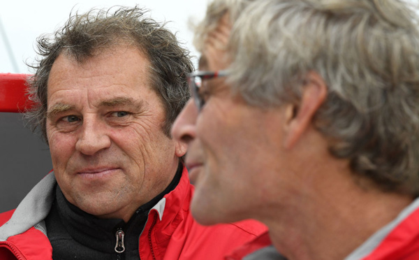 Transat Jacques-Vabre: Le bateau Prince de Bretagne démâte, la Marine à son secours