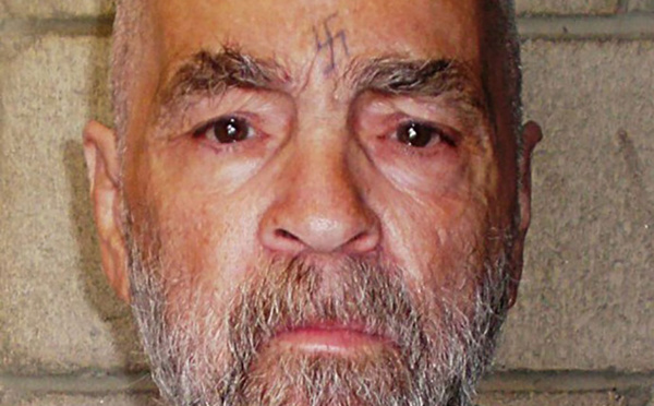 Le gourou criminel américain Charles Manson meurt à 83 ans