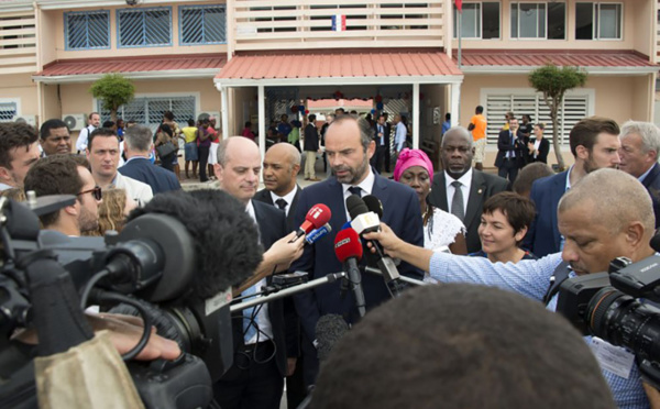 Saint-Martin: "Nous ne sommes pas des soldats", affirme un syndicat d'enseignants