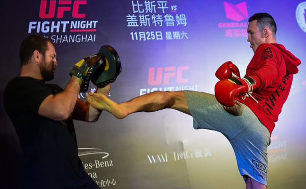 "Supermaman" et "La Sangsue": les MMA s'installent en Chine