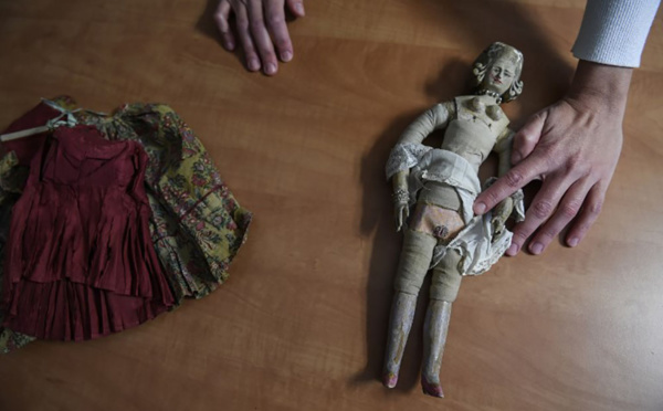 Une poupée royale "pour adultes" vendue 16.000 euros à Lyon