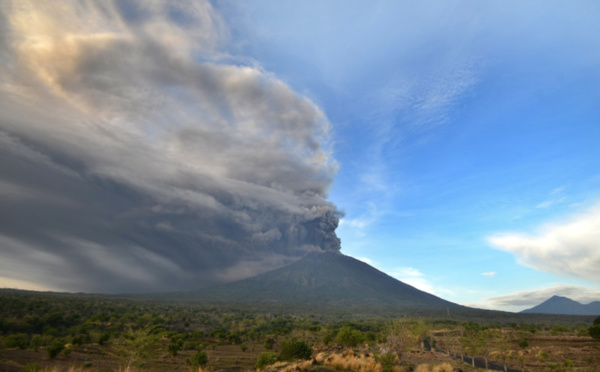 Volcan Agung : la situation est susceptible d'empirer (experts)