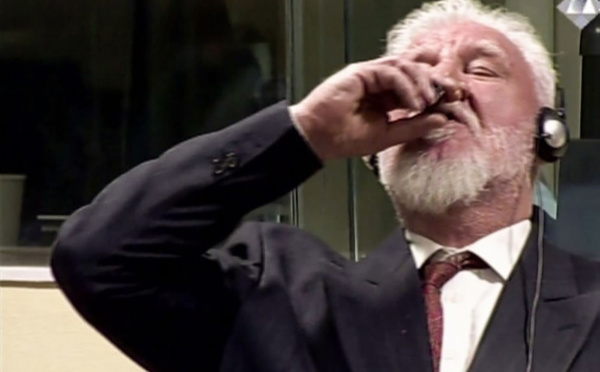 Drame inédit au TPIY où un des accusés meurt après avoir avalé du "poison"