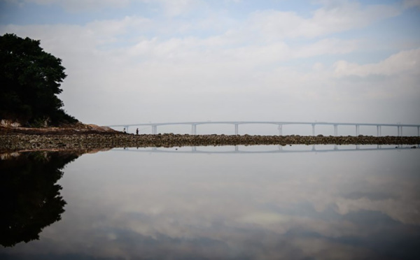 Le Pont Hong Kong-Macao, un chantier en eau trouble