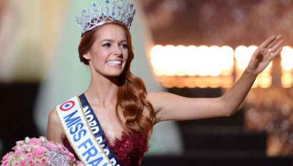 Miss Nord-Pas-de-Calais, Maëva Coucke, élue Miss France 2018
