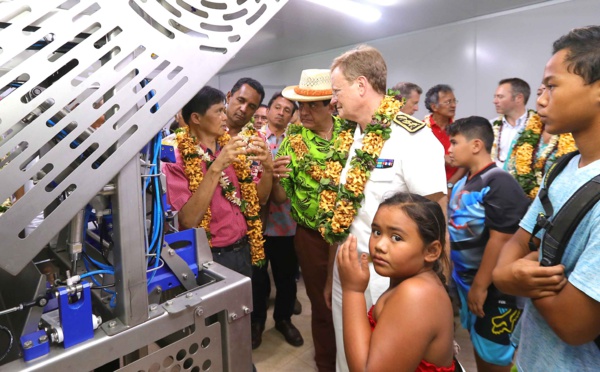 Au cœur de l'usine de transformation agroalimentaire de Hiva Oa