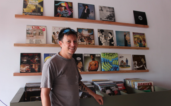 Un disquaire indépendant spécialisé dans les vinyles a ouvert ses portes
