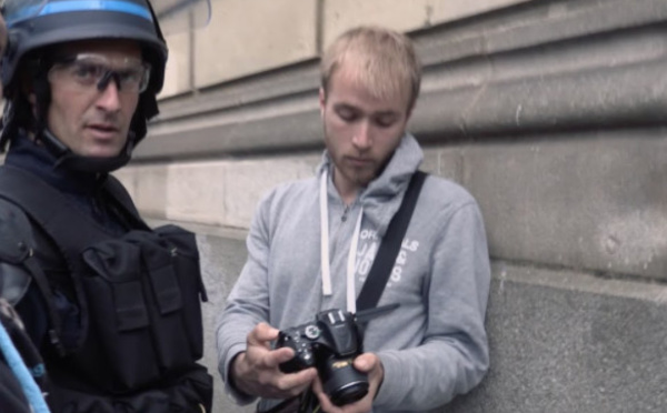 Le droit des journalistes à suivre des enquêtes de police soumis au Conseil constitutionnel