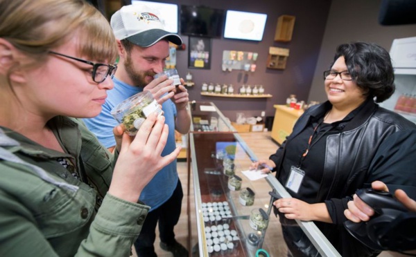 Débuts euphorisants pour la marijuana récréative en Californie