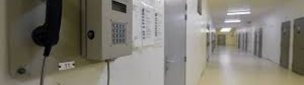 Le ministère de la Justice veut installer un téléphone fixe par cellule en prison