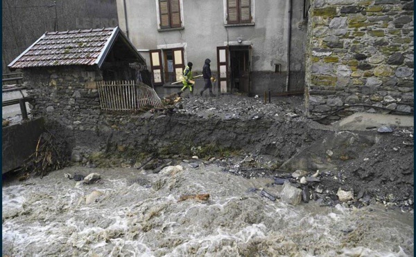 Il portait secours à une famille, un pompier volontaire emporté par les crues en Isère