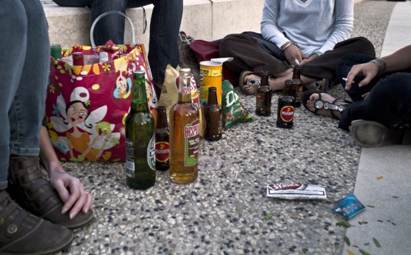 Les adolescents australiens boivent beaucoup moins qu'il y a 20 ans