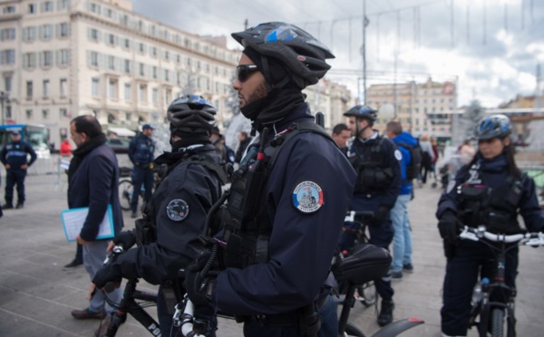 Une fusillade fait un mort et un blessé grave dans un quartier animé de Marseille