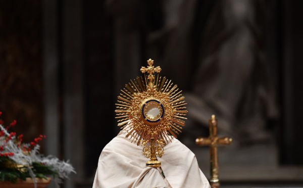 Le pape, en route pour le Chili, dénonce le risque nucléaire