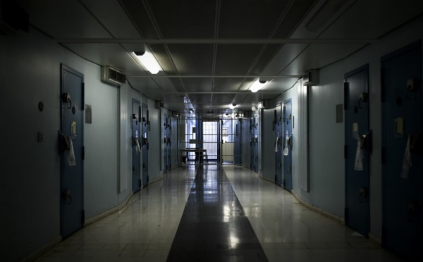 Prisons: les surveillants toujours mobilisés, incident à Fleury-Mérogis