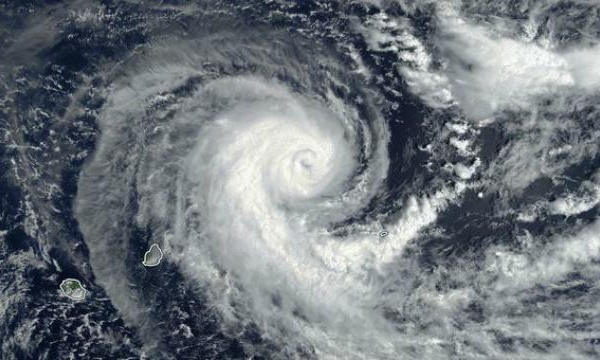 Berguitta se rapproche du sud de La Réunion, fortes pluies et cours d'eau en crue
