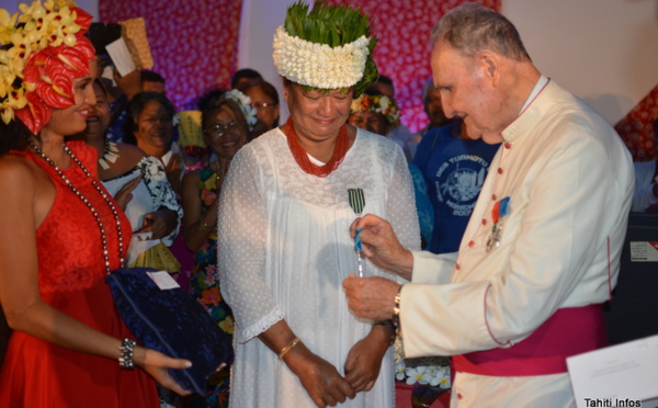 Marguerite Lai décorée chevalier de l'ordre national du Mérite