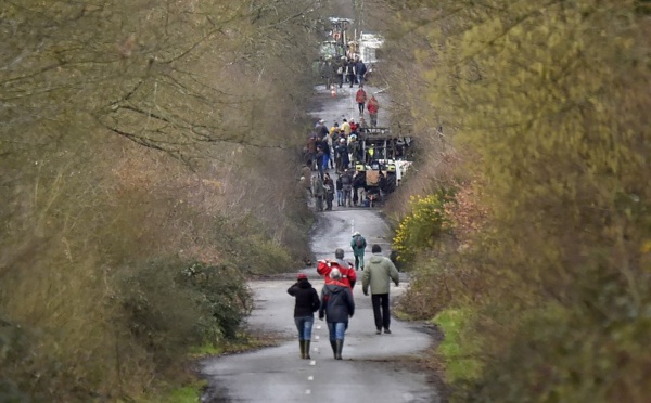 Opération nettoyage de "la route des chicanes" amorcée, les médias écartés