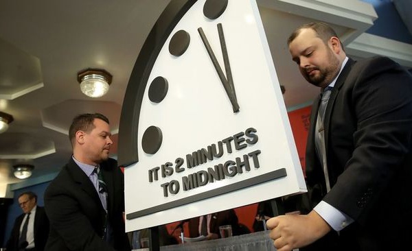 Minuit moins 2 minutes, le risque nucléaire fait avancer l'horloge de l'apocalypse