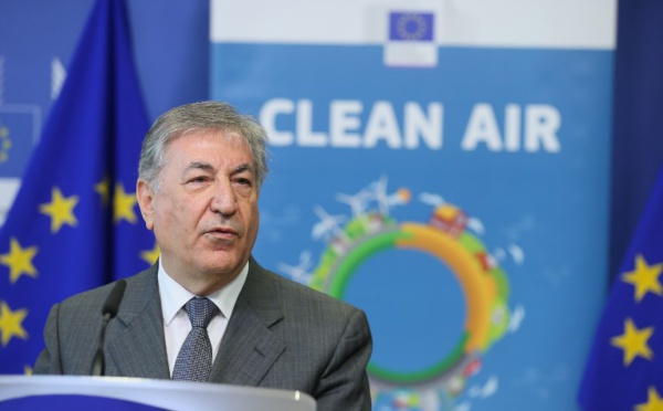 Qualité de l'air: Bruxelles donne une "dernière chance" à neuf pays