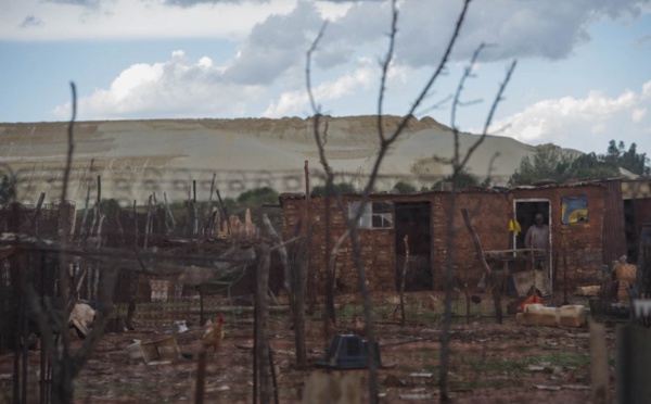 Afrique du Sud: 950 mineurs bloqués sous terre par une panne d'électricité