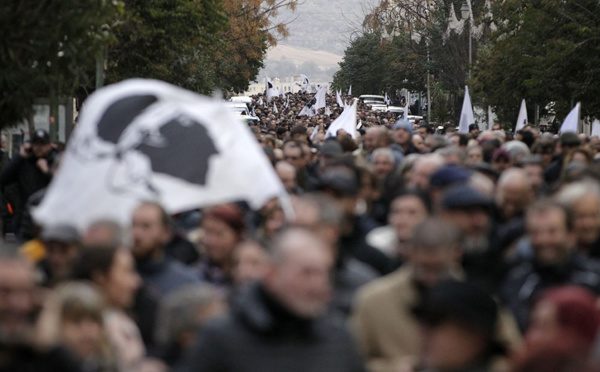 Les leaders nationalistes appellent Macron à saisir une chance "historique" en Corse