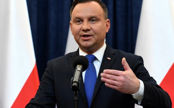 Pologne: le président Duda signera la loi controversée sur la Shoah