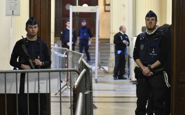 Salah Abdeslam anéantit les minces espoirs qu'il parle enfin