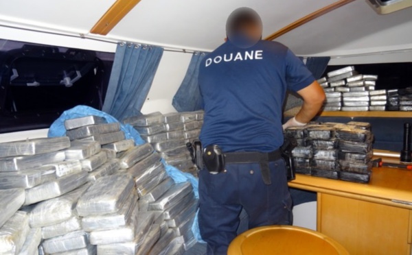 Saisie de cocaïne aux Marquises: les convoyeurs maintenus en détention provisoire