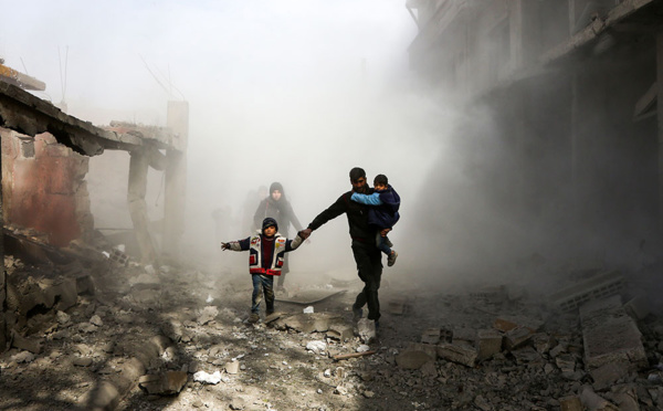 Mort et dévastation au 5e jour de raids du régime syrien sur un fief rebelle