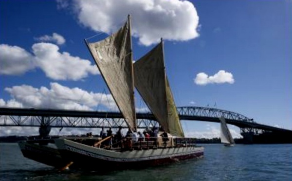 Destination Polynésie : les quatre « Vaka » prêts à appareiller d’Auckland