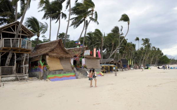 Philippines: les hôtels ont deux mois pour nettoyer une île "fosse septique"