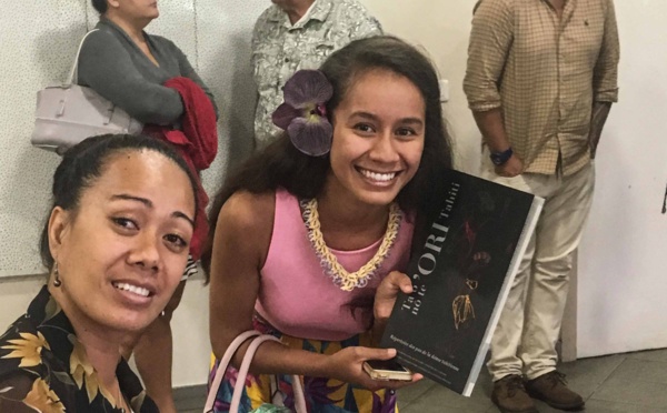 Ta'o nō te 'Ori, le répertoire de la danse tahitienne, remis aux écoles et aux groupes
