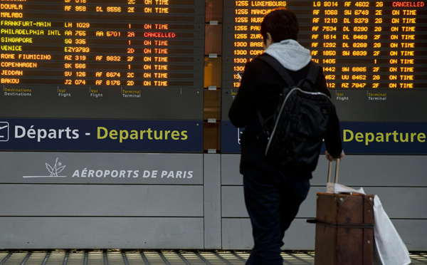 Grève à Air France: 50% des vols long-courriers au départ de Paris annulés jeudi
