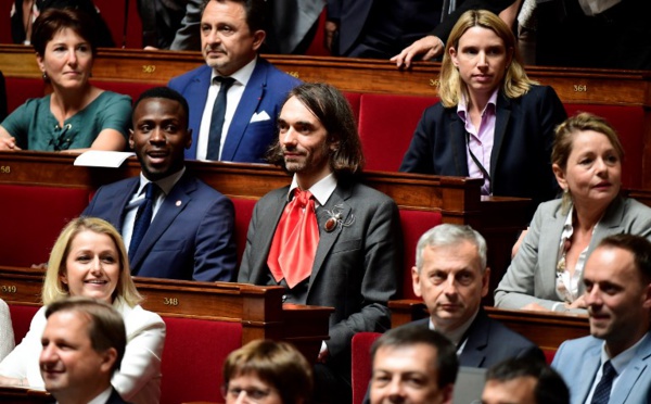 Législative partielle en Guyane: le second tour opposera LREM et LFI