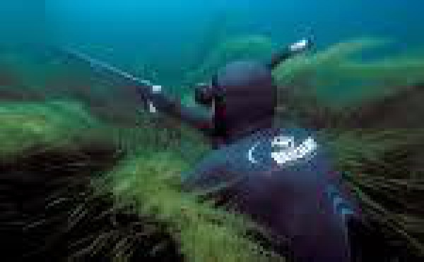 Rurutu: Concours de pêche subaquatique Oceania 2010