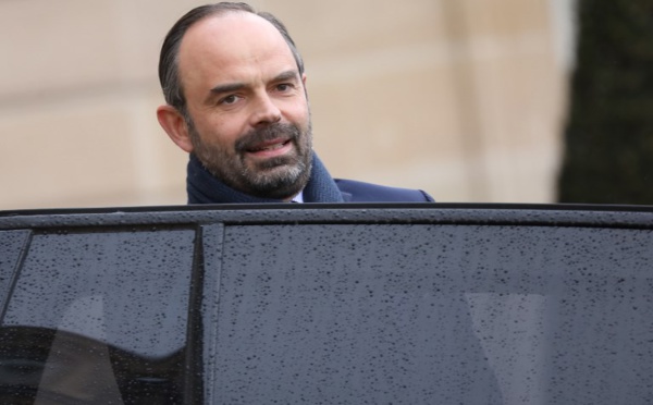 Accès à la nationalité française à Mayotte: Edouard Philippe "met sur la table" le statut de la maternité