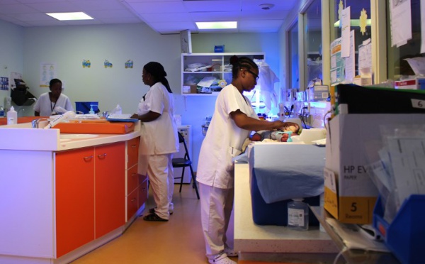 A Mamoudzou, la maternité sous tension