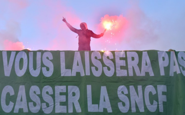 La grève à la SNCF suspendue à la décision des syndicats