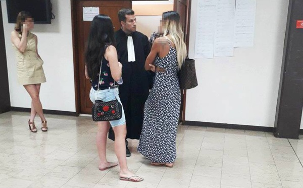 Bagarre de filles : champagne et jalousie à la barre