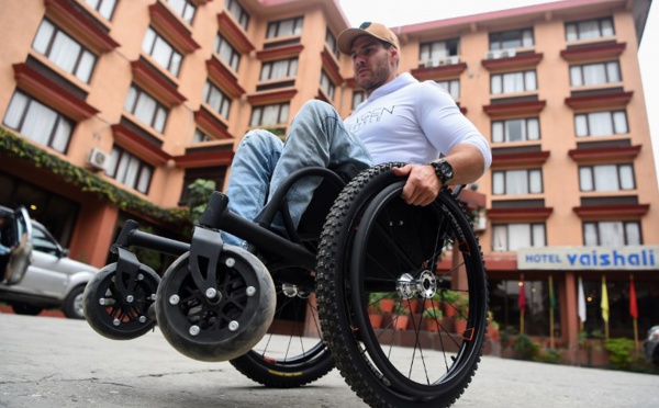 Un paraplégique australien à la conquête de l'Everest