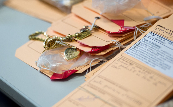 Ils exploitaient des mineurs qui auraient commis 1.500 cambriolages: 7 personnes écrouées à Nîmes