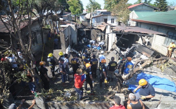 Philippines: un avion de tourisme s'écrase sur une maison, au moins dix morts