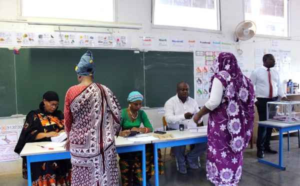 Mayotte: l'intersyndicale menace de bloquer le second tour de la législative