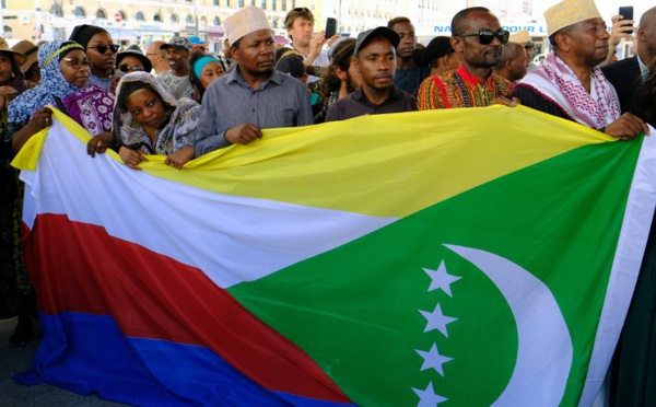 Le ton monte entre Paris et Moroni, qui renvoie les expulsés vers Mayotte